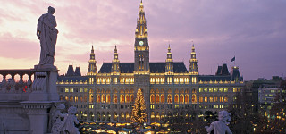 00000030016-christkindlmarkt-auf-dem-wiener-rathausplatz-oester