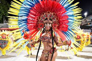 KARNEVAL V RIU + DIVOKÁ AMAZONIE