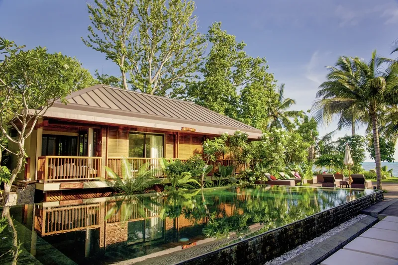 Dhevatara Beach Hotel